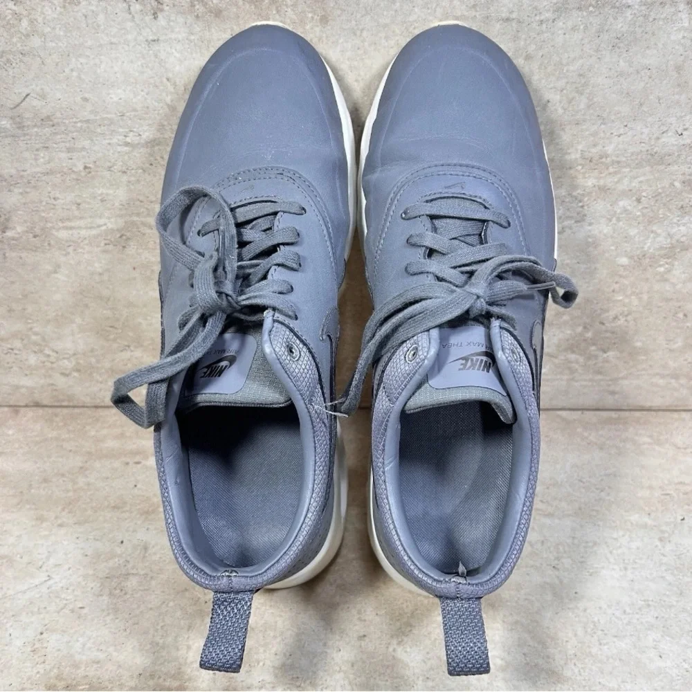 Nike‎ Gray Athletic Shoes